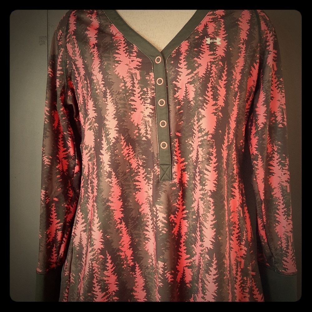 🌻SOLD on EBAY🌻 Womens Under Armour  Top Large